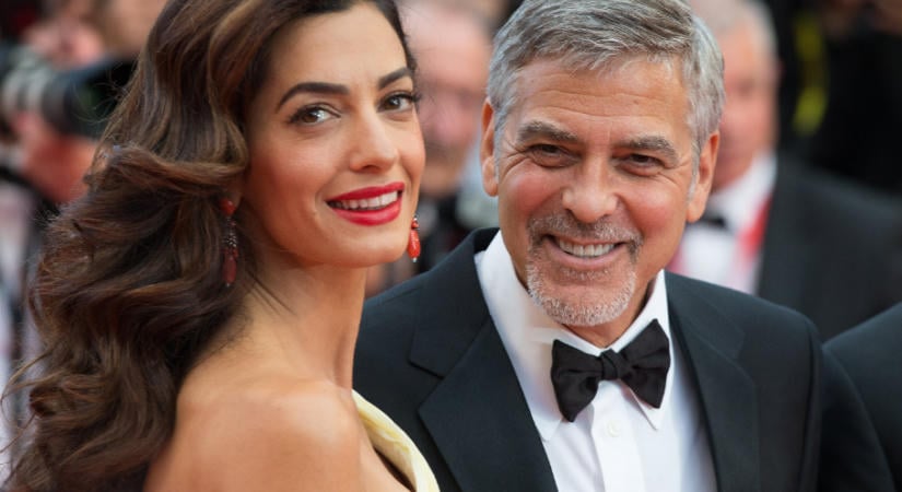 Az arany volt a főszereplő: Amal Clooney ragyogó Gucci ruháját akarja mindenki