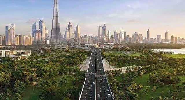 ÚJ SZINTRE EMELNÉ A VÁROSI KÖZLEKEDÉST DUBAJ