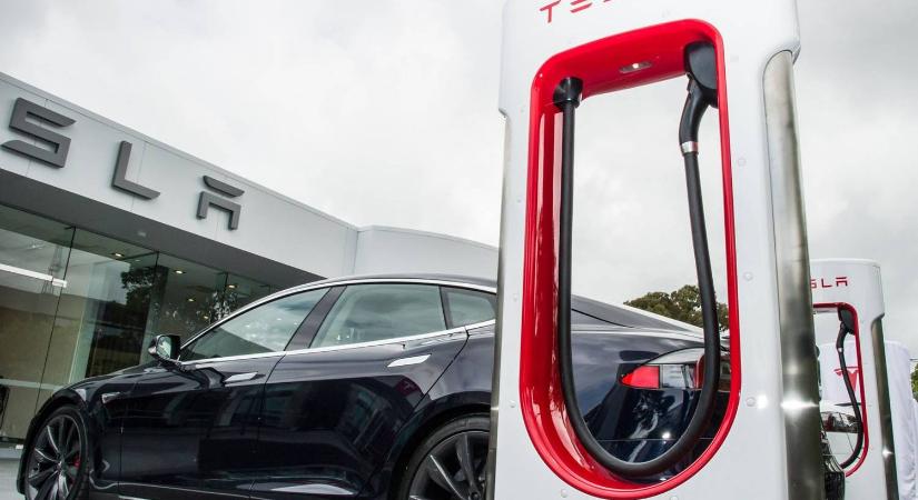 Nem marad csak a teslásoké a Supercharger-hálózat