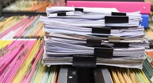 Munkáltatók figyelmébe: a nyugdíjhoz szükséges munkaügyi iratok megőrzése