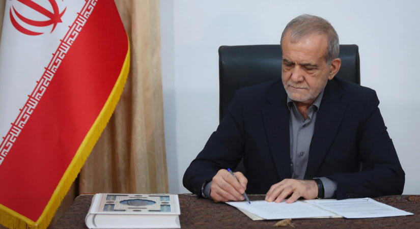 Irán támogatja a palesztin vezetők kezdeményezéseit az Izraellel folytatott tárgyalásokon