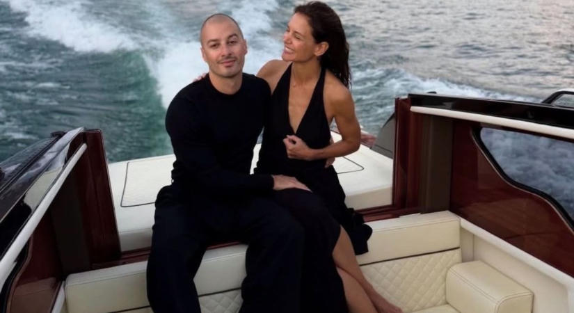 Ilyen intim fotókat Katie Holmes-ról még soha nem láttál: bikiniben, és melltartó nélkül is pózolt fiatalabb pasija oldalán