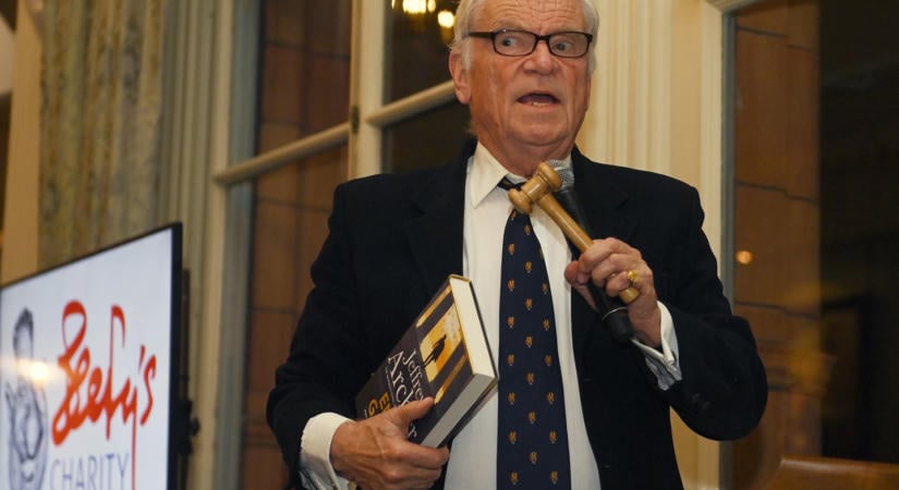 Elhunyt Jeffrey Archer brit író és politikus