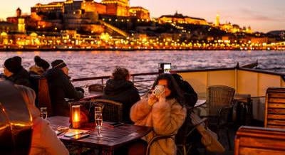 Ahonnan a legszebb a panoráma – Fedezd fel az őszi Budapestet a Duna Cruises sétahajóival!