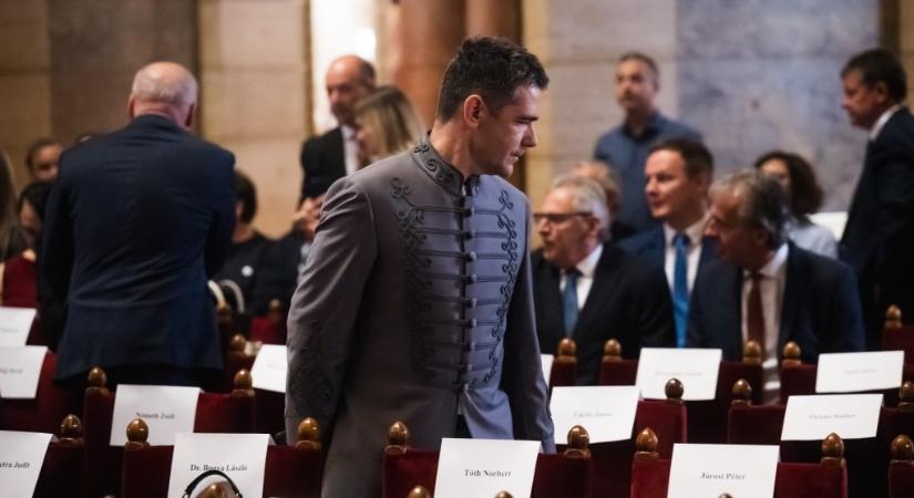 A Mi Hazánk arra kéri Sulyok Tamást, hogy ne írja alá a Meta reklámadójának eltörlését