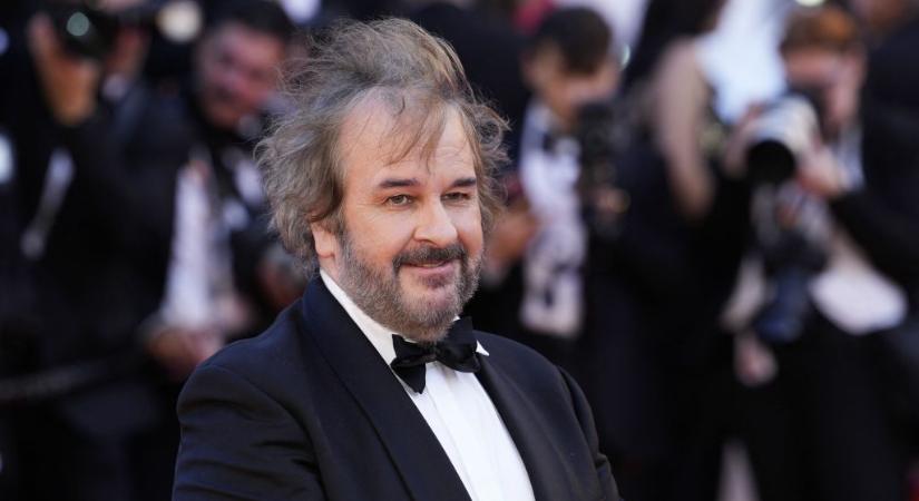Nagy bejelentést tett Peter Jackson: ismét a rendezői székbe ül