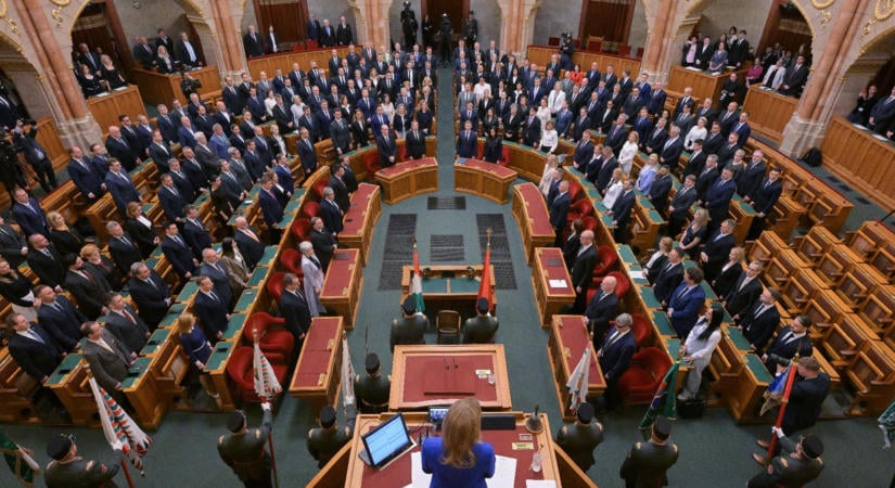 Hankó és Seszták mentelmi jogáról, Szathmáry Zoltán legfőbb ügyésszé választásáról dönt a parlament
