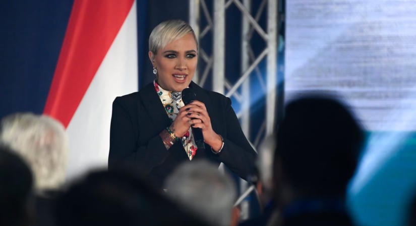 Feljelenti a zuglói polgármester Tóth Gabit