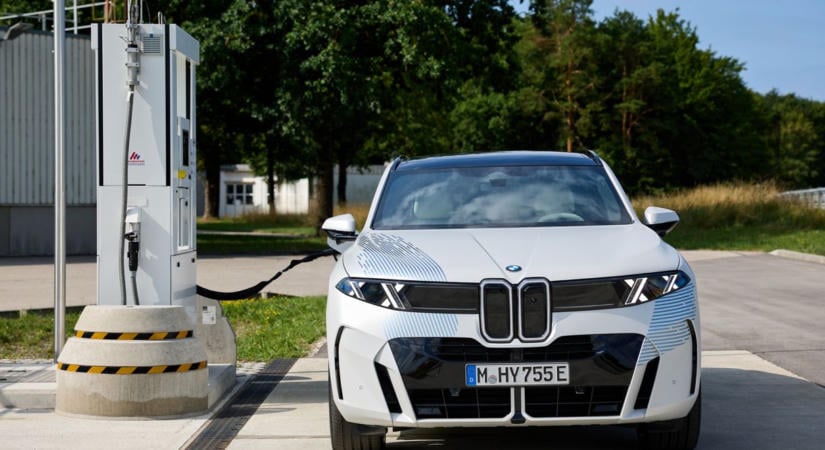 5 perc alatt teljesen feltölthető a legújabb BMW iX5