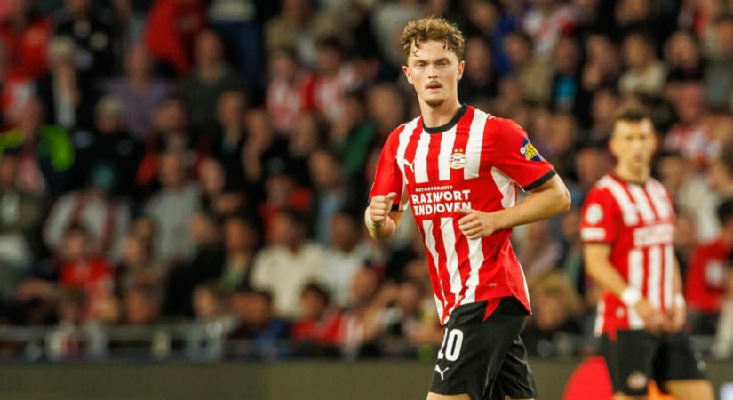 A Liverpool új középpályást keres, a PSV 20 éves sztárja is képbe került