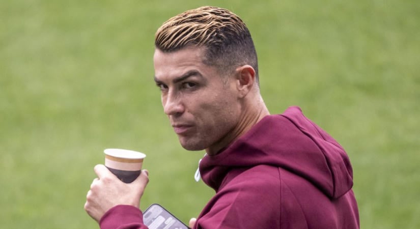 Ronaldo fél perc alatt megkeresi az összeget, amire a válogatott elhagyásáért megbüntették