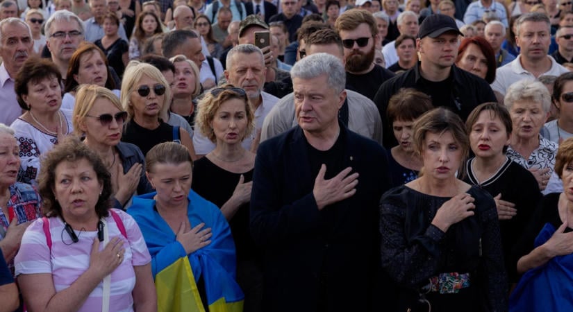 Koalíciót ajánl Volodimir Zelenszkijnek a volt ukrán elnök, hogy megmentsék Kijevet a pusztulástól