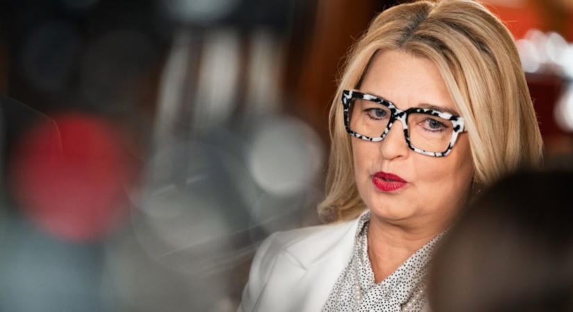 Hallerné sokáig mérlegelt Ligeti Miklós és Unger Anna között
