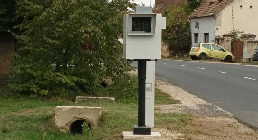 Traffiboxot telepítettek a Veszprém megyei településen, már tesztüzemben működik