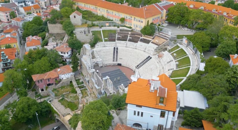 Rómánál is régebbi, mégis modernebb sok más városnál: ez a balkáni város lehet Európa új felkapott úti célja