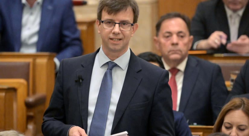 A Fidesz a genderlobbitól félti a gyerekeket