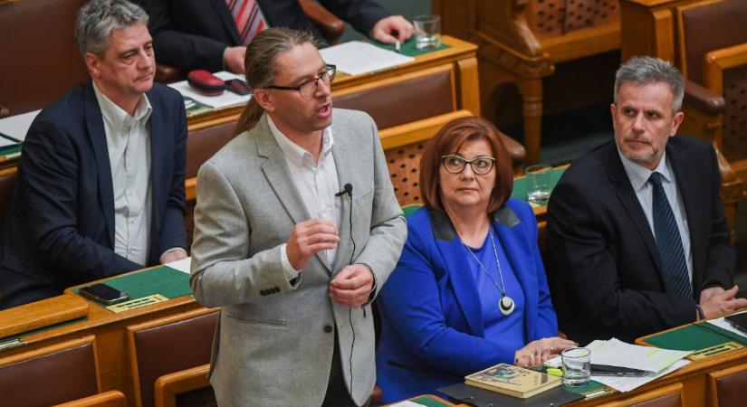 Dömötör: „A Jobbik azt állítja magáról, hogy konzervatív, az MSZP pedig azt, hogy patrióta”