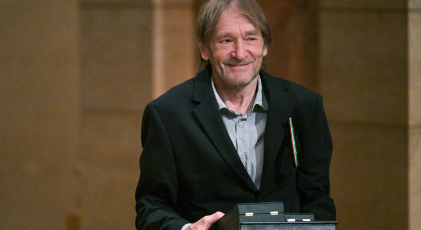 Megható pillanatok: így vette át a kitüntetését Cserhalmi György – fotók