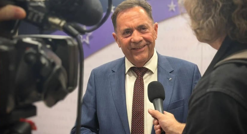 "Zárasson börtönbe, de ha lehet, akkor végeztessen is ki” - Pócs János reagált Magyar Péter parlamenti kijelentéseire