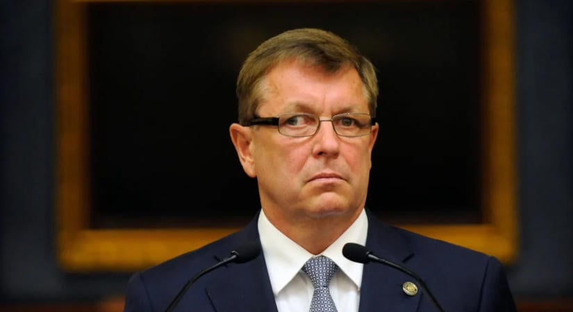 Matolcsy György őrizetbe vétele után is folytatódik a vizsgálat, újabb neveket keresnek az MNB-ügyben