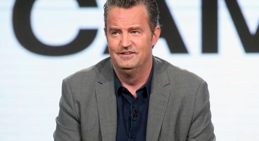 Matthew Perry húga elmesélte, mi történt a színész koporsója mellett – így vettek végső búcsút a Jóbarátok sztárjai