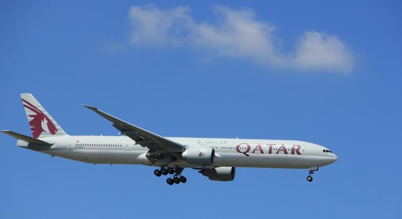 Kényszerleszállás Ferihegyen - A Velencei-tó felett történt az incidens, ami miatt a Qatar Airways járata úgy döntött, Budapest felé veszi az irányt