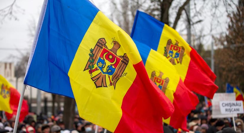 Moldovában is tombol a demokrácia: két ellenzéki pártnak annyi