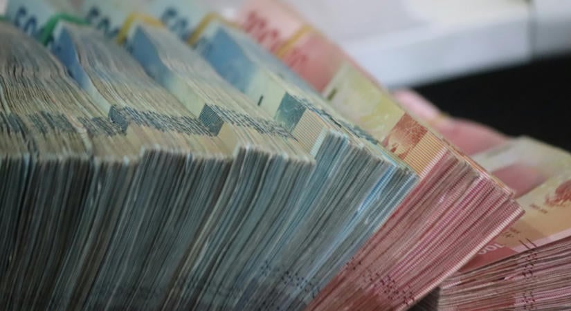 Azonnal vissza kell téríteniük a bankoknak a csalók által ellopott pénzt abban az esetben is, ha súlyos gondatlanság történt