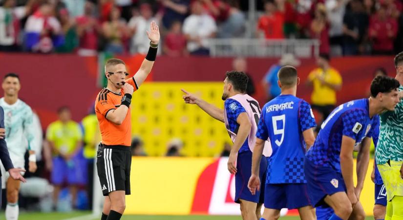 Jelzett a chip a labdában: ezért fújták vissza a horvátok gólját a 103. percben – videó