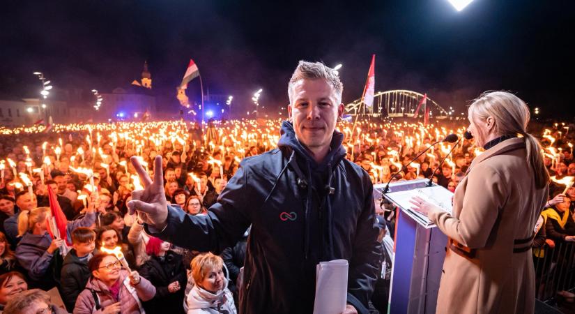 A Medián szerint a magyarok 83 százaléka elégedett Magyar Péter országgyűlési beszédeinek tartalmával