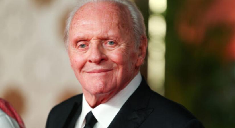 Anthony Hopkins 88 évesen váltotta valóra régi álmát – a pszichológia szerint ez fontos üzenet