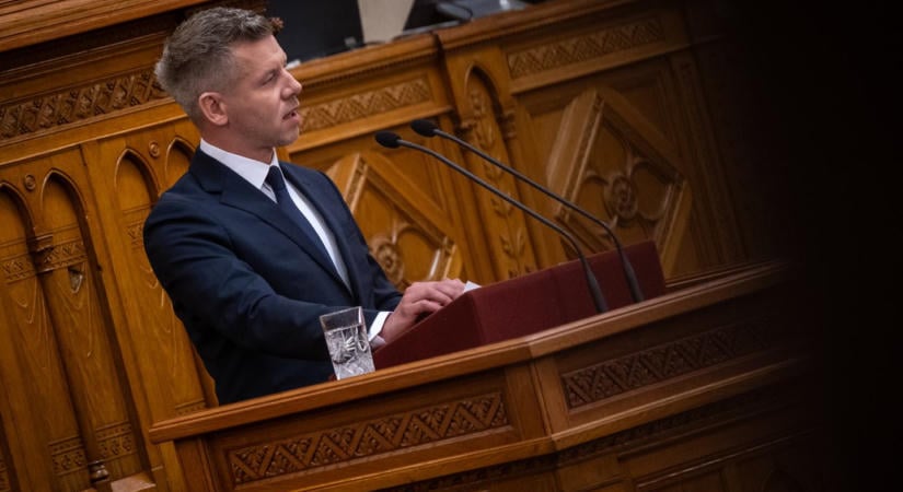 Magyar Péter iskolai éveiről egyeztetett rejtjelezve a minisztérium és az ellenzéki politikus
