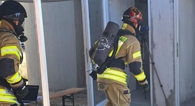 Fantasztikusan teljesítettek a lajosmizsei tűzoltók a pécsi versenyen  fotók
