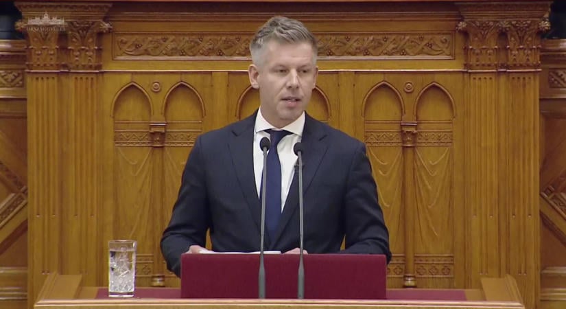 A kormány sok ember személyi jövedelemadóját csökkenti, de nem minden adómentesség marad meg