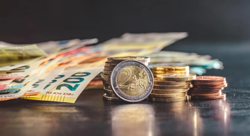 Drágább munkaerőtől és erősebb versenytől tartanak az euró bevezetésével szemben szkeptikus cégvezetők