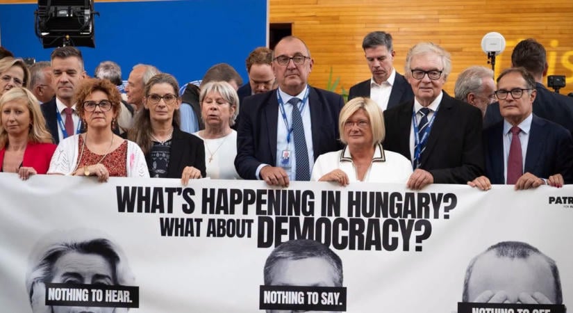 Brüsszelből üzent a Fidesz, a párt szerint veszélyben a magyar demokrácia