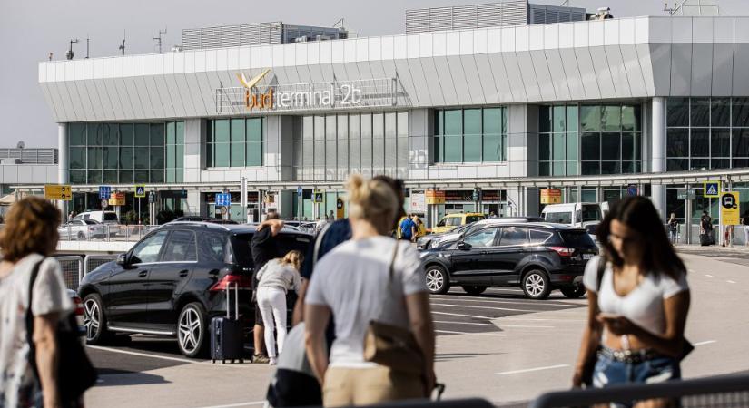Ferihegyen volt kénytelen éjszakázni több repülőgép utasa, mert nem adták ki csomagjaikat