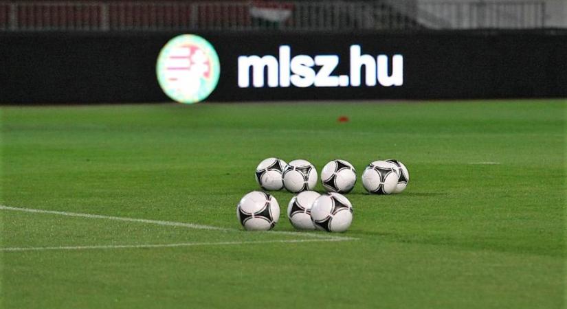 Az MLSZ végleg eltiltotta a labdarúgástól a partjelzőre pisztolynak látszó tárgyat fogó tényői futballistát