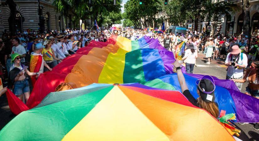 Három embert állított elő a rendőrség a Budapest Pride-on