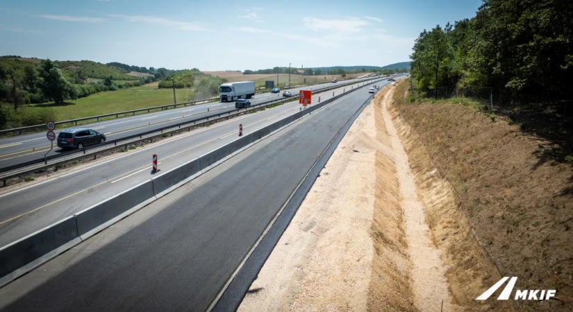Emelik a sebességhatárt az M1-es autópálya építkezésénél