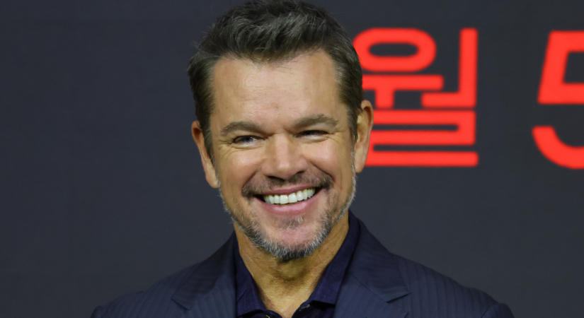 Matt Damon ritkán látott családi pillanatot mutatott a vörös szőnyegen Szöulban
