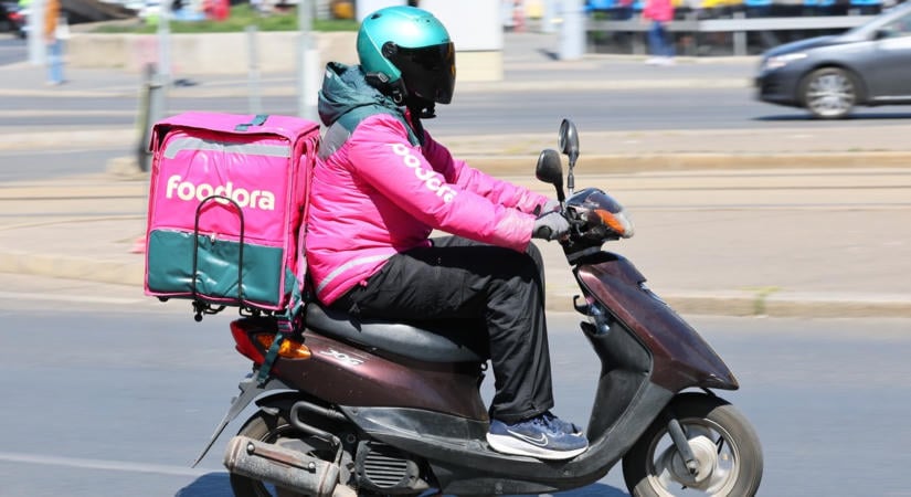 Masszív versenytársat kapott a Kifli, brutálisak a Foodora adatai