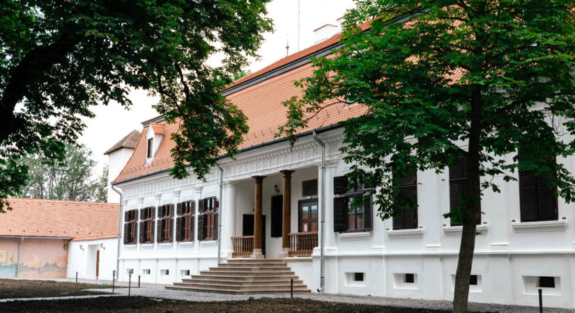 Lovasmúzeummal és filmpremierrel kel új életre az oltszemi Mikó-kastély
