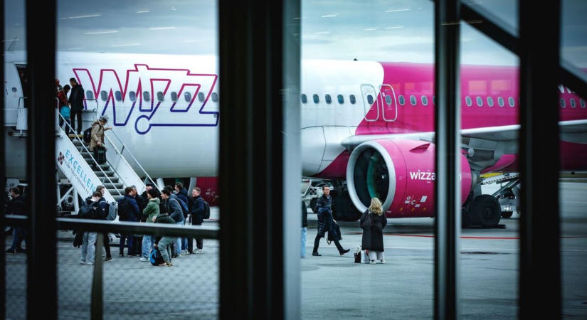 Komoly versenyre készül a Wizz Air: lenyomná az egyik fő versenytársát – az elemzők szerint ekkor történhet az előzés