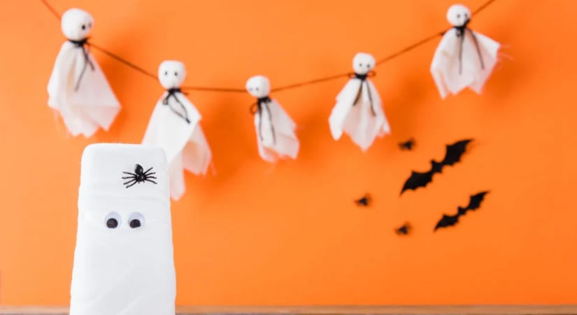 5 kreatív halloweeni mécses-ötlet fillérekből: így varázsolj hátborzongató hangulatot az otthonodba