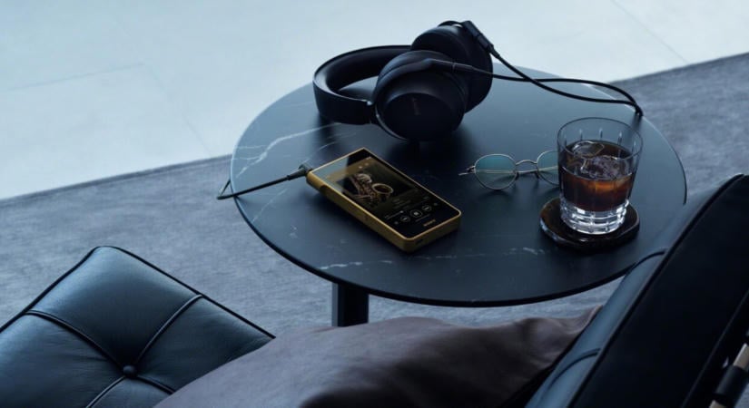 A Walkman él és virul: egy közel kétmillió forintos aranyozott modellt jelentett be a Sony