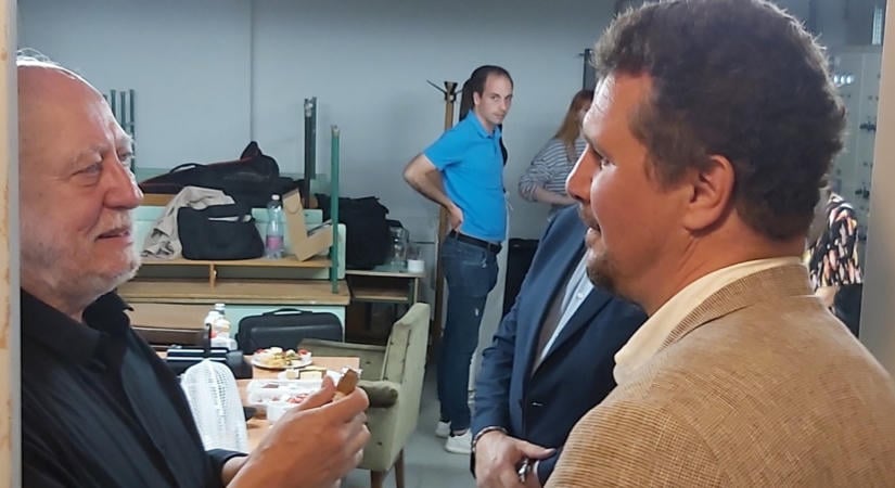 Krasznahorkait szivarral lepte meg Nagy Ervin államtitkár