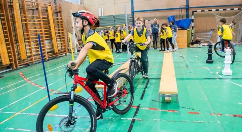Több mint 500 diák mozdult meg Székesfehérváron a Magyar Diáksport Napján