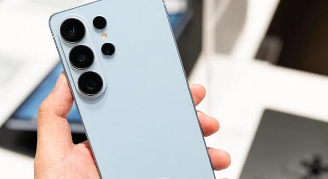 A Samsung Galaxy S27-ek árát is utolérheti a memóriaválság