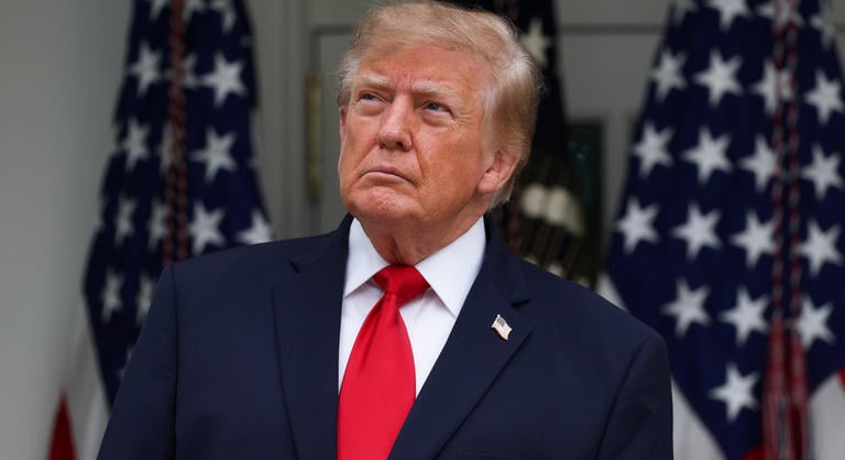 Hajmeresztő követeléssel állt elő Donald Trump, személyesen hívta fel a Google vezérigazgatóját
